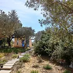 New Luxury Olives & Thyme Retreat, Seaview With 2 Heated Pools Chania (Crete)