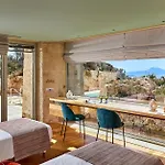 New Luxury Olives & Thyme Retreat, Seaview With 2 Heated Pools Vila