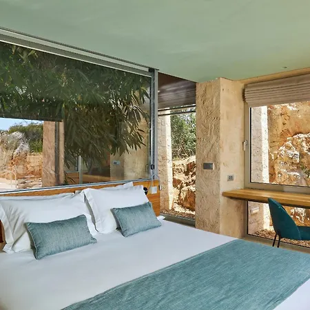 Villa New Luxury Olives & Thyme Retreat, Seaview With 2 Heated Pools