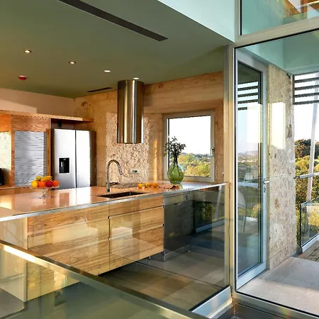 New Luxury Olives & Thyme Retreat, Seaview With 2 Heated Pools Villa *