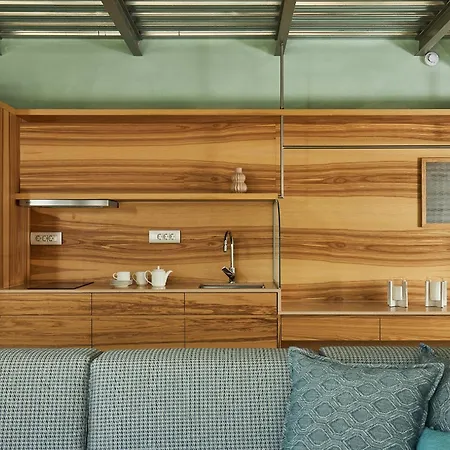 Willa New Luxury Olives & Thyme Retreat, Seaview With 2 Heated Pools *