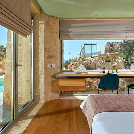 New Luxury Olives & Thyme Retreat, Seaview With 2 Heated Pools Villa *
