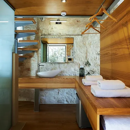 Willa New Luxury Olives & Thyme Retreat, Seaview With 2 Heated Pools Chania (Crete)