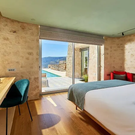 New Luxury Olives & Thyme Retreat, Seaview With 2 Heated Pools * Chania (Crete)