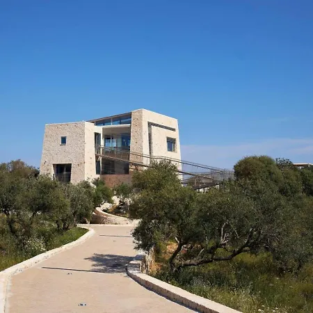 Villa New Luxury Olives & Thyme Retreat, Seaview With 2 Heated Pools