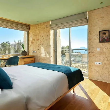 New Luxury Olives & Thyme Retreat, Seaview With 2 Heated Pools Chania (Crete)
