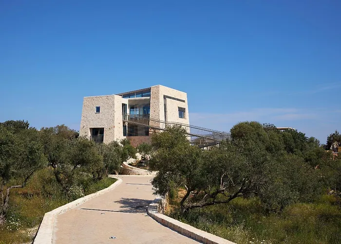 Willa New Luxury Olives & Thyme Retreat, Seaview With 2 Heated Pools *