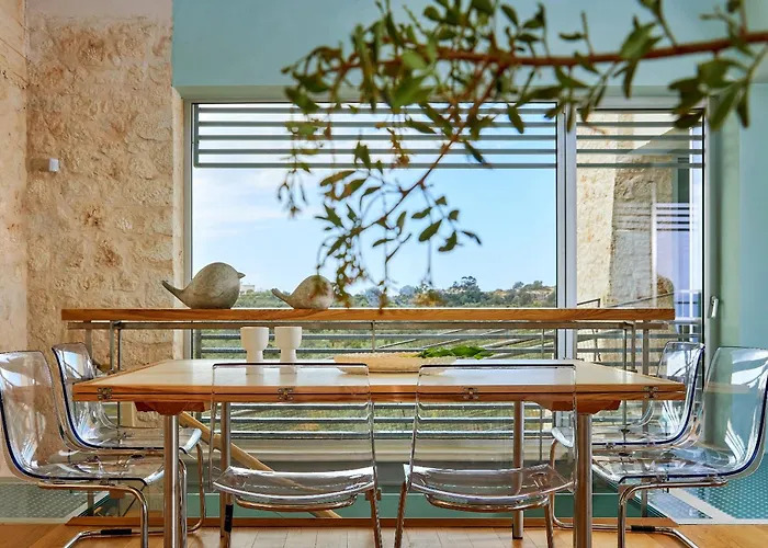 New Luxury Olives & Thyme Retreat, Seaview With 2 Heated Pools Willa