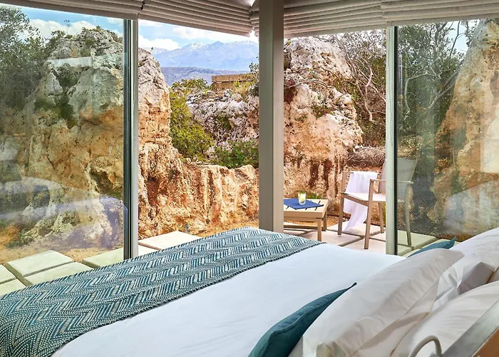 New Luxury Olives & Thyme Retreat, Seaview With 2 Heated Pools La Canea