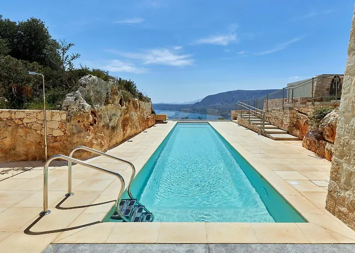 New Luxury Olives & Thyme Retreat, Seaview With 2 Heated Pools Villa *
