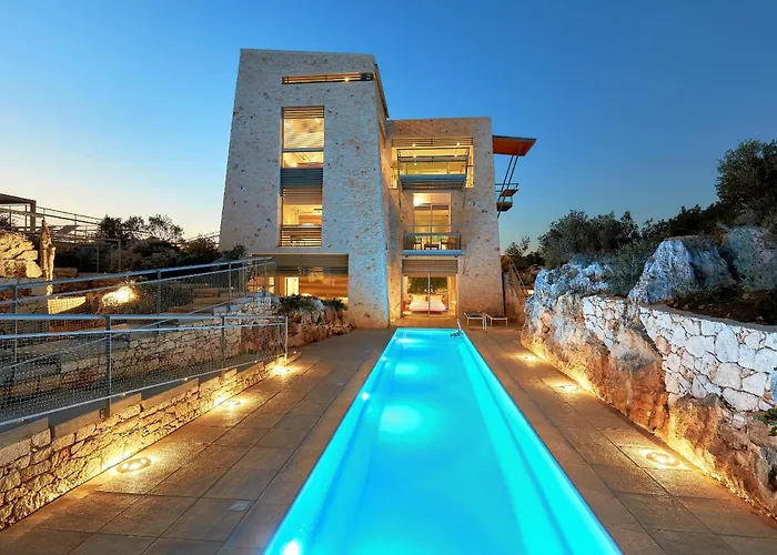 Willa New Luxury Olives & Thyme Retreat, Seaview With 2 Heated Pools *
